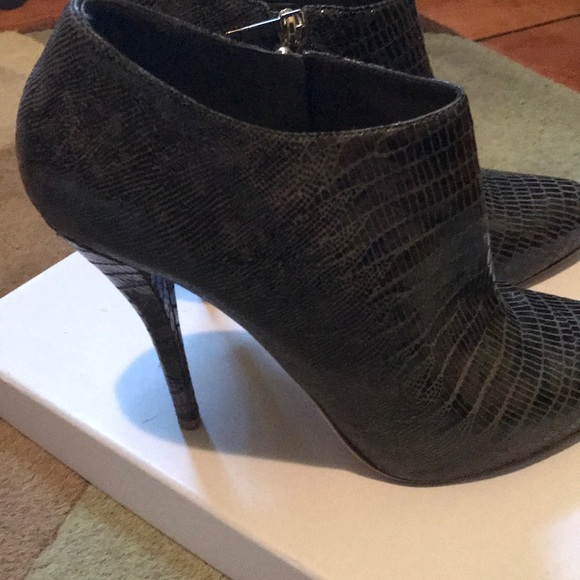 Dior booties: Black grey and taupe - Picture 2 of 7